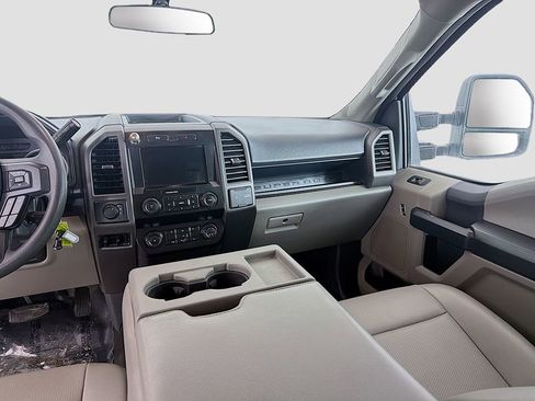 Used 2022 Ford F250 XL w/ Power Equipment Group image 23