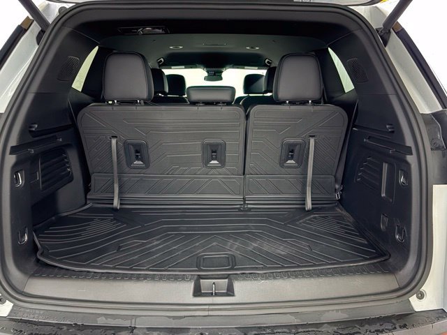 Used 2024 GMC Acadia Elevation w/ LPO, Floor Liner Package FWD image 11