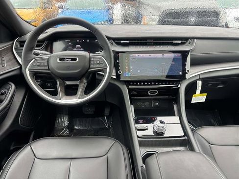 New 2026 Jeep Grand Cherokee Limited image 9