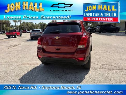 Used 2021 Chevrolet Trax LS w/ Tint and Cruise Package FWD image 8