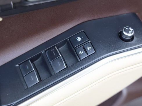 Certified 2021 Toyota Highlander Limited image 28