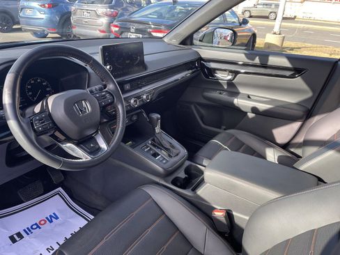Used 2023 Honda CR-V Sport Touring image 4