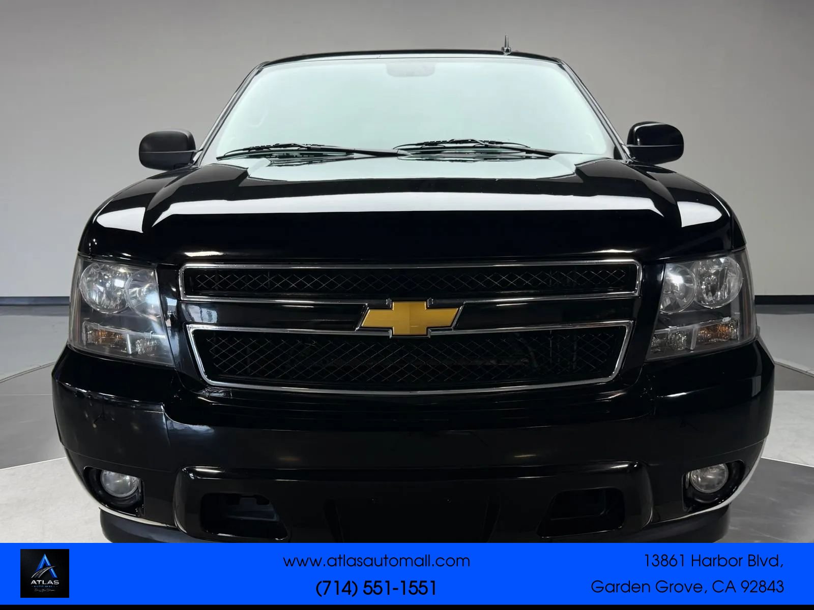 Used 2013 Chevrolet Suburban LT RWD image 3