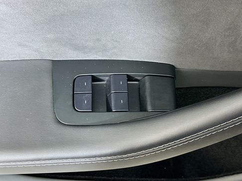 Used 2025 Tesla Model 3 Long Range AWD/4WD image 15