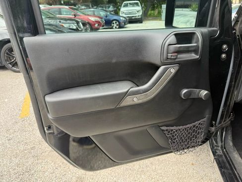 Used 2016 Jeep Wrangler Unlimited Sport w/ Connectivity Group image 15