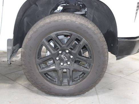 Used 2025 Chevrolet Silverado 1500 LT Trail Boss w/ LT Trail Boss Premium Package AWD/4WD image 13