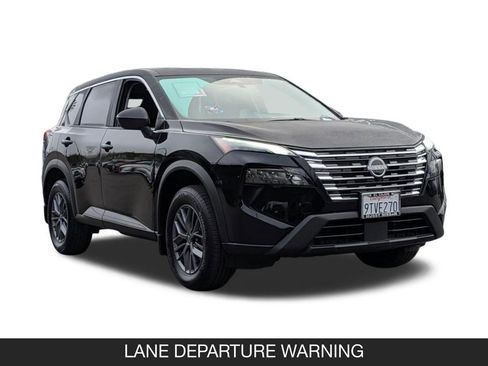 Used 2026 Nissan Rogue S FWD image 2