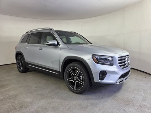 New 2026 Mercedes-Benz GLB 250 image 1