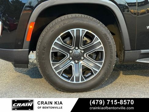 Used 2022 Jeep Wagoneer Series III RWD image 36