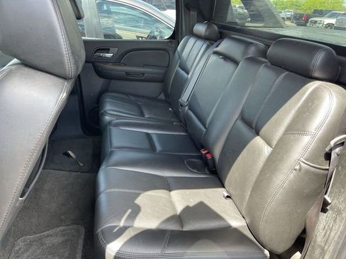 Used 2007 Chevrolet Avalanche LTZ w/ LTZ Preferred Equipment Group AWD/4WD image 10