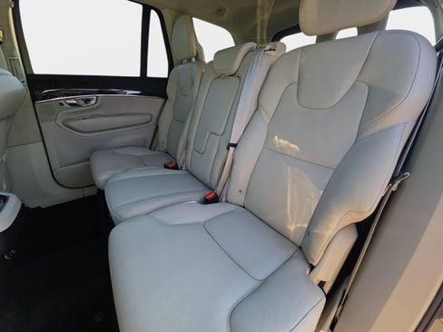 Used 2017 Volvo XC90 T6 Momentum w/ Vision Package AWD/4WD image 16