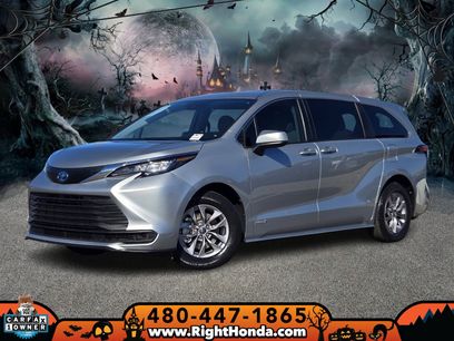 Used 2021 Toyota Sienna LE