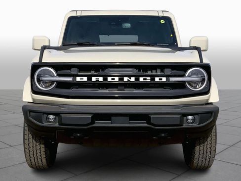 New 2026 Ford Bronco Outer Banks AWD/4WD image 3