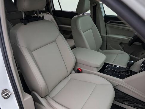 Used 2018 Volkswagen Atlas SEL image 33