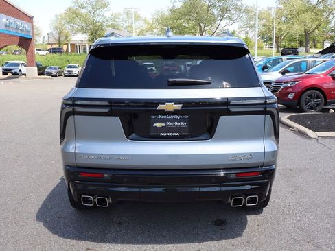 Used 2026 Chevrolet Traverse High Country w/ LPO, Floor Liner Package AWD/4WD image 36