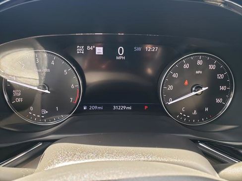 Used 2022 Buick Envision Avenir w/ Technology Package II AWD/4WD image 32