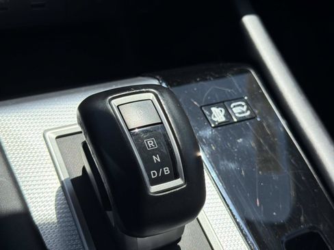 Used 2024 Mitsubishi Outlander 4WD Plug-In Hybrid image 24