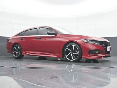 Used 2018 Honda Accord Sport image 32