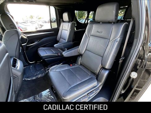 Certified 2025 Cadillac Escalade ESV Premium Luxury image 19