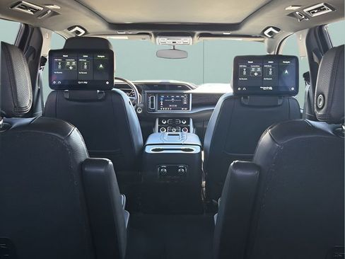 Used 2021 GMC Yukon Denali RWD image 10