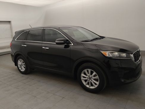 Used 2019 Kia Sorento L FWD image 11