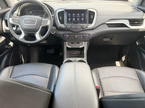 Used 2024 GMC Terrain SLT image 10