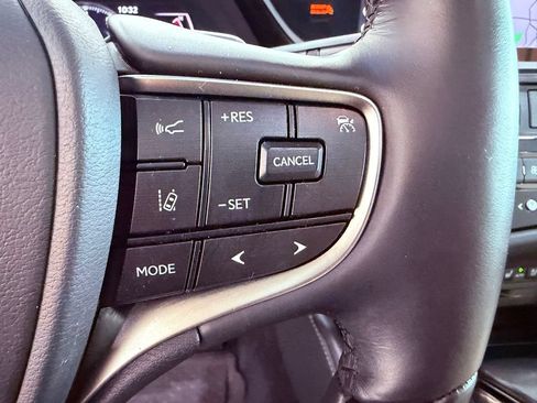 Certified 2022 Lexus ES 350 Ultra Luxury w/ Accessory Package 2 FWD image 25
