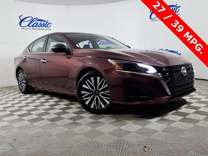 Used 2024 Nissan Altima 2.5 SV
