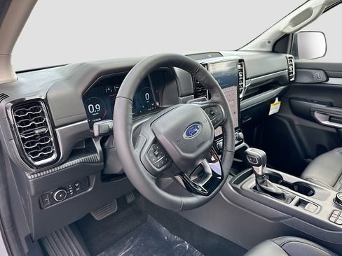 New 2026 Ford Ranger Lariat w/ Black Appearance Package AWD/4WD image 6