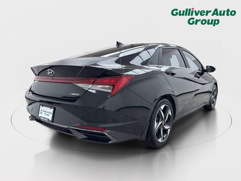 Used 2022 Hyundai Elantra Limited FWD image 8