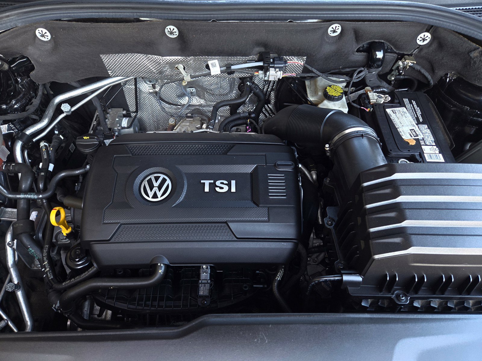 Used 2022 Volkswagen Atlas Cross Sport SE FWD image 23