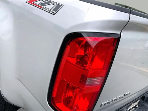 Used 2016 Chevrolet Colorado Z71 AWD/4WD image 29