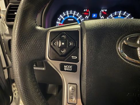Used 2015 Toyota 4Runner SR5 Premium RWD image 18