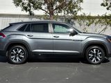 Used 2022 Volkswagen Atlas Cross Sport SE image 3