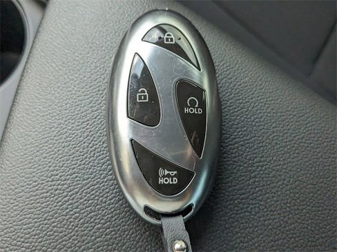 Certified 2025 Hyundai Elantra Sport image 37