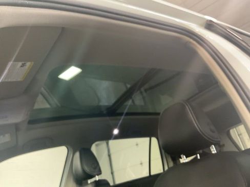 Used 2023 Volkswagen Atlas SEL Premium image 18