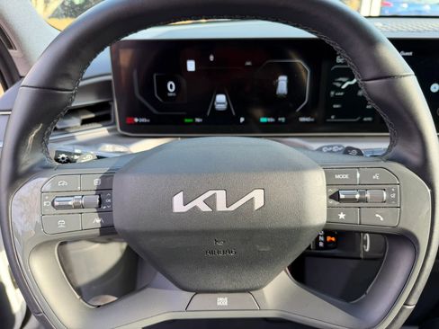 Used 2024 Kia EV9 Light image 25