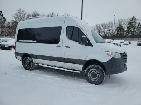 Used 2025 Mercedes-Benz Sprinter 2500 image 5