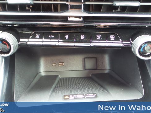 New 2026 Chevrolet Traverse LT image 17