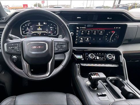 Used 2023 GMC Sierra 1500 AT4 w/ Technology Package AWD/4WD image 8