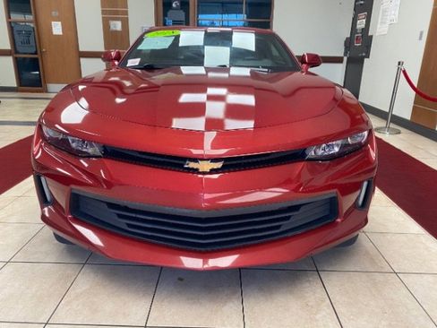Used 2018 Chevrolet Camaro LT w/ Technology Package image 8