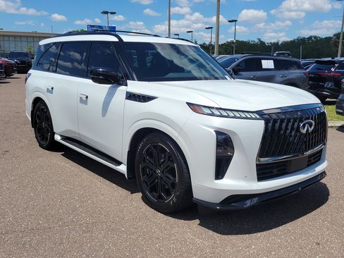 Certified 2026 INFINITI QX80 4WD w/ Sport Exterior Package image 2