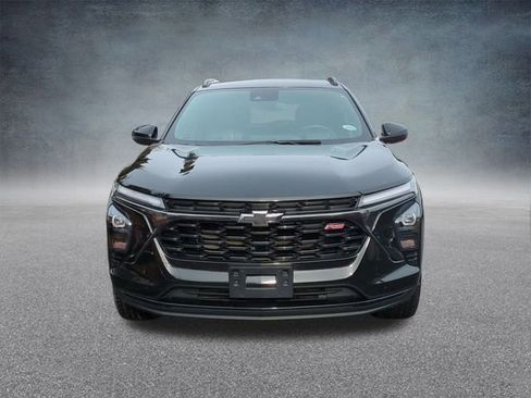 Certified 2024 Chevrolet Trax RS w/ Driver Confidence Package FWD image 3
