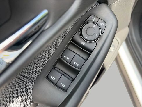 New 2026 Chevrolet TrailBlazer LT w/ Convenience Package FWD image 17