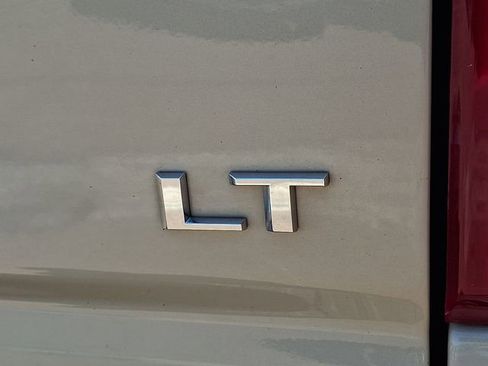 Used 2022 Chevrolet Silverado 1500 LT Trail Boss w/ LT Trail Boss Premium Package AWD/4WD image 29