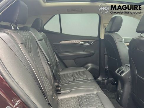 Used 2023 Buick Envision Avenir image 23