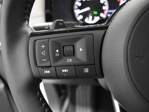 New 2025 Nissan Pathfinder SL image 26