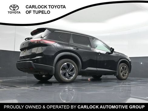 Used 2024 Nissan Rogue SV w/ SV Premium Package FWD image 44