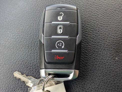 Used 2020 RAM 1500 Big Horn RWD image 32
