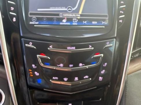Used 2020 Cadillac Escalade Premium Luxury w/ Escalade Sport Edition AWD/4WD image 24